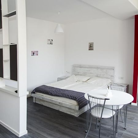 יירבאן Apartments On Mashtots By Picnic מראה חיצוני תמונה