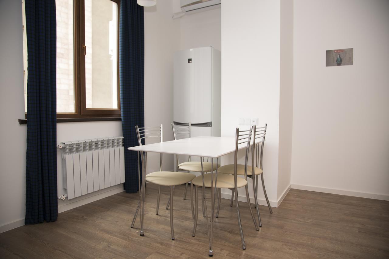 יירבאן Apartments On Mashtots By Picnic מראה חיצוני תמונה