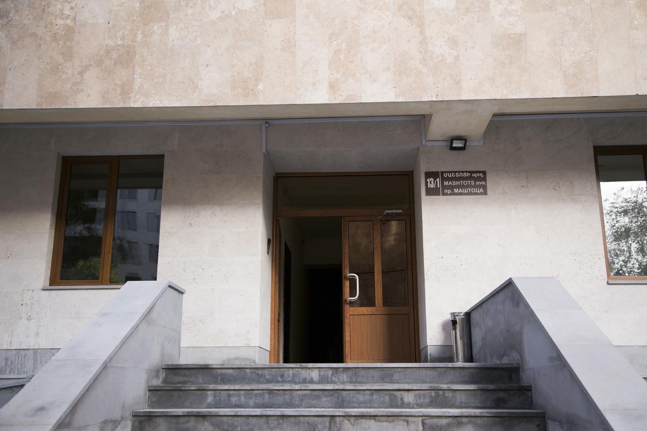 יירבאן Apartments On Mashtots By Picnic מראה חיצוני תמונה